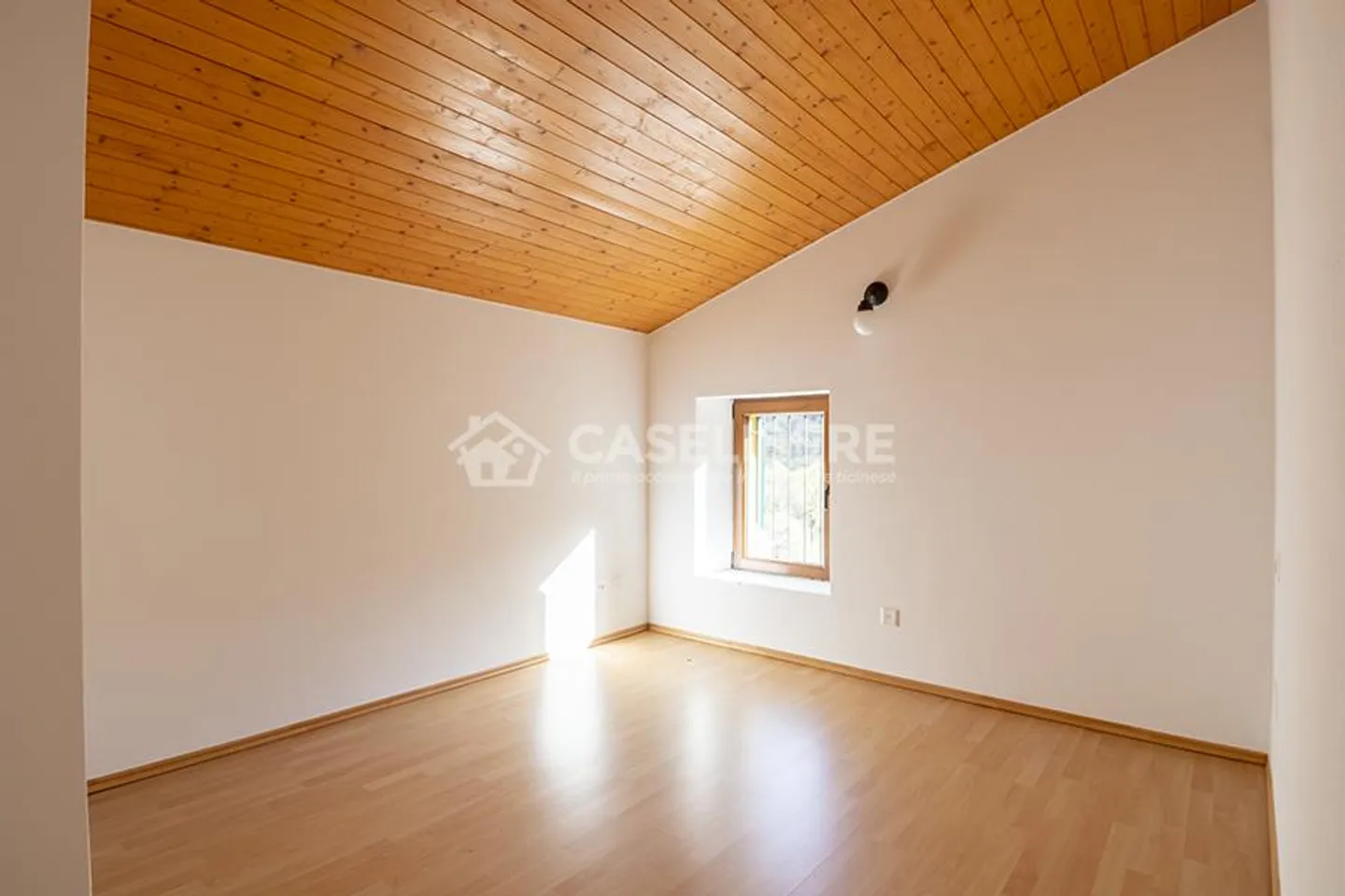 LUMINEUX 3.5 PIÈCES EN MEZZANINE À SIGIRINO - Photo 6 sur 12