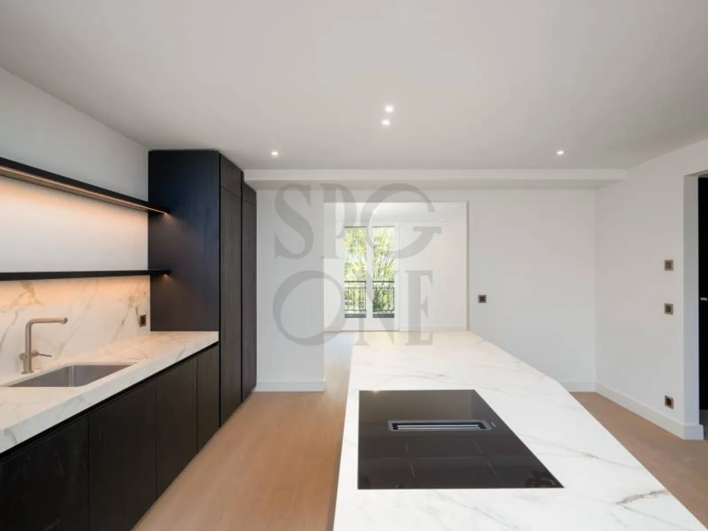 Spacieux appartement entièrement rénové à Champel - Photo 4 sur 12