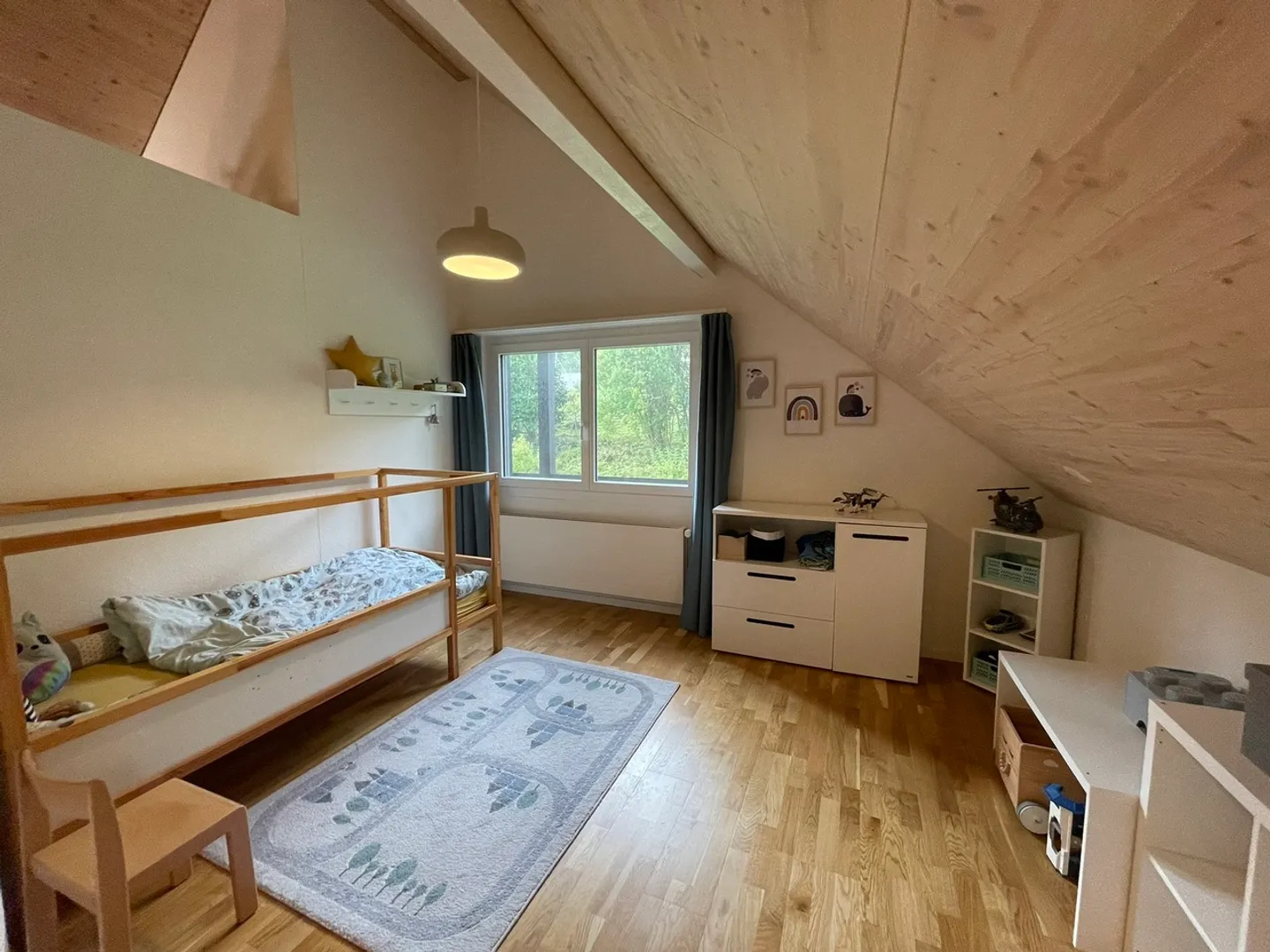 7 Zimmer-Einfamilienhaus mit 1.5 Zimmer-Einliegerwohnung (im Baurecht) - Foto 7 von 14
