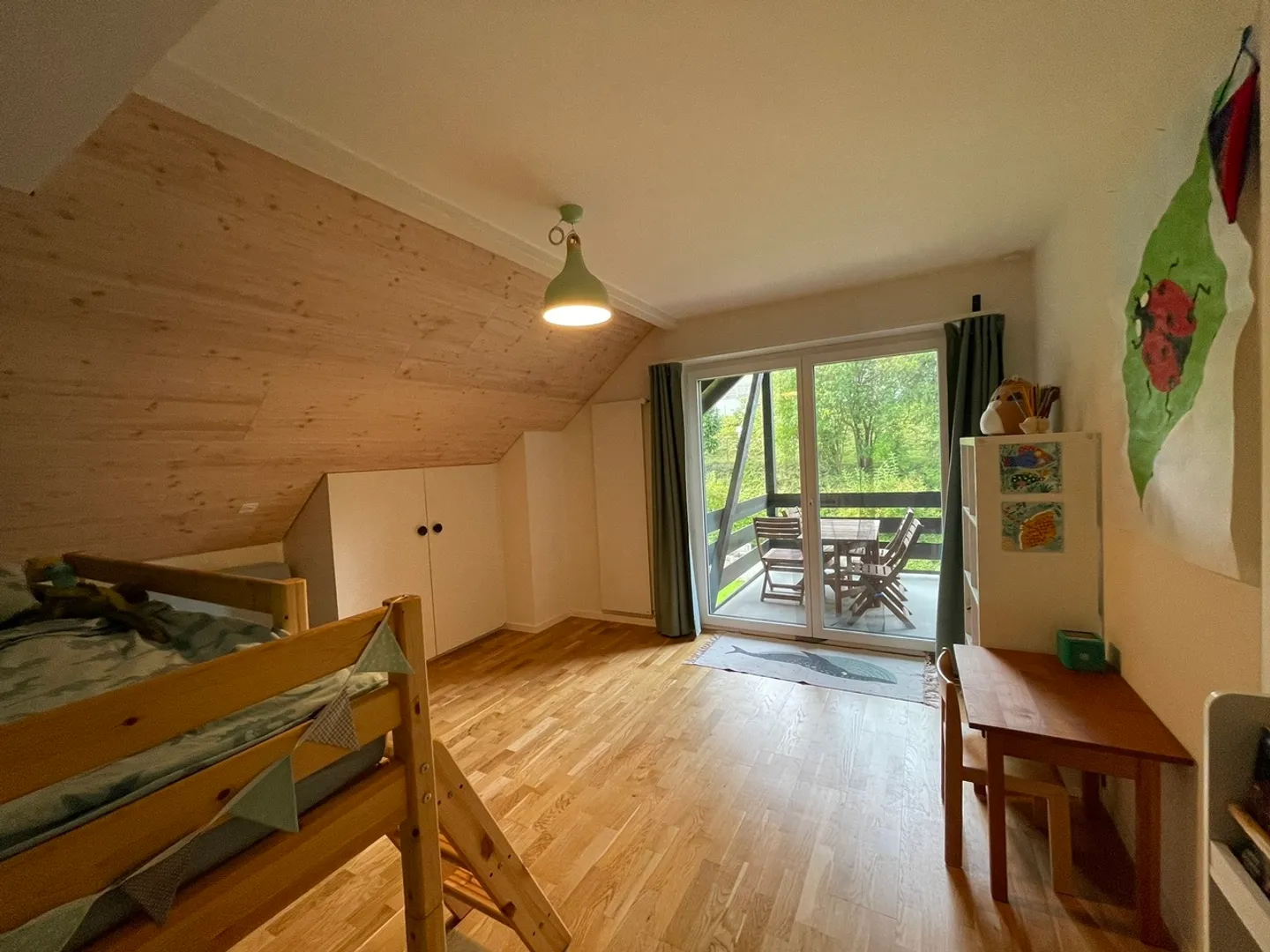 7 Zimmer-Einfamilienhaus mit 1.5 Zimmer-Einliegerwohnung (im Baurecht) - Foto 8 von 14