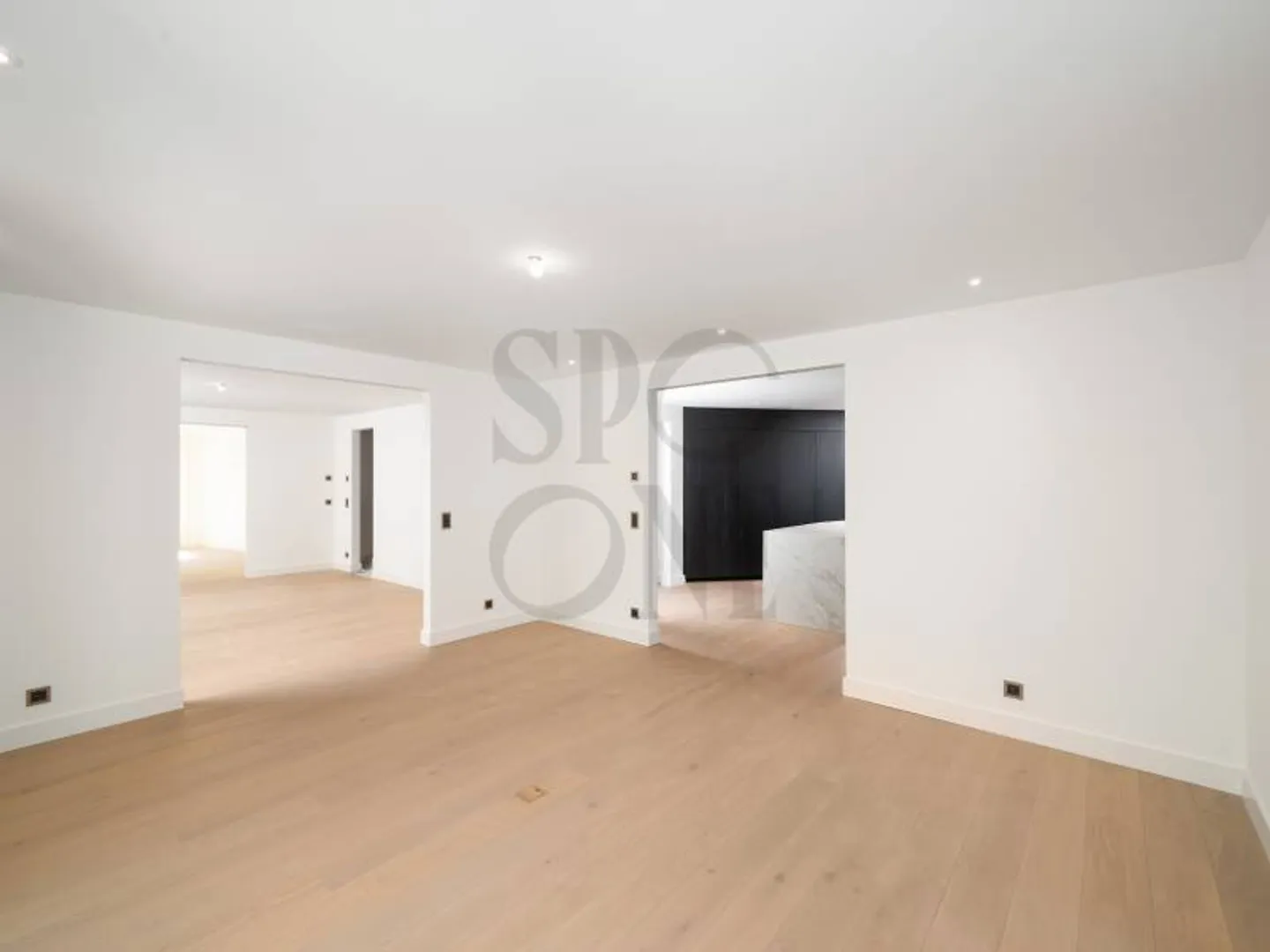 Spacieux appartement entièrement rénové à Champel - Photo 8 sur 12