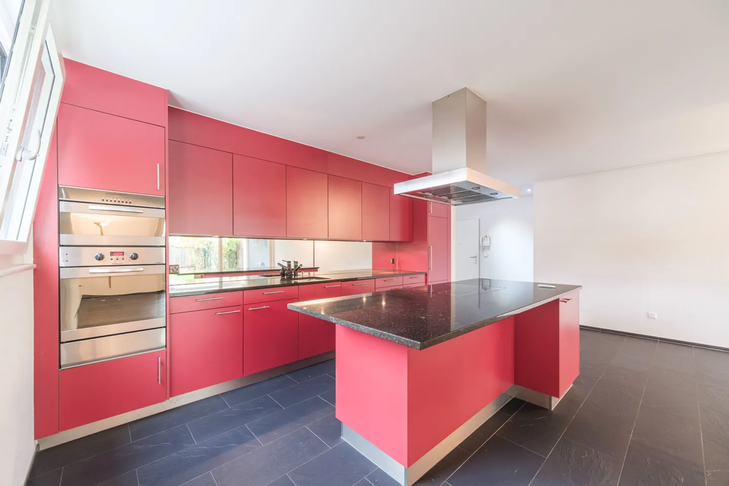 Grosse 5 1/2-Zimmer-Wohnung mit eigenem Garten - Photo 5 of 13