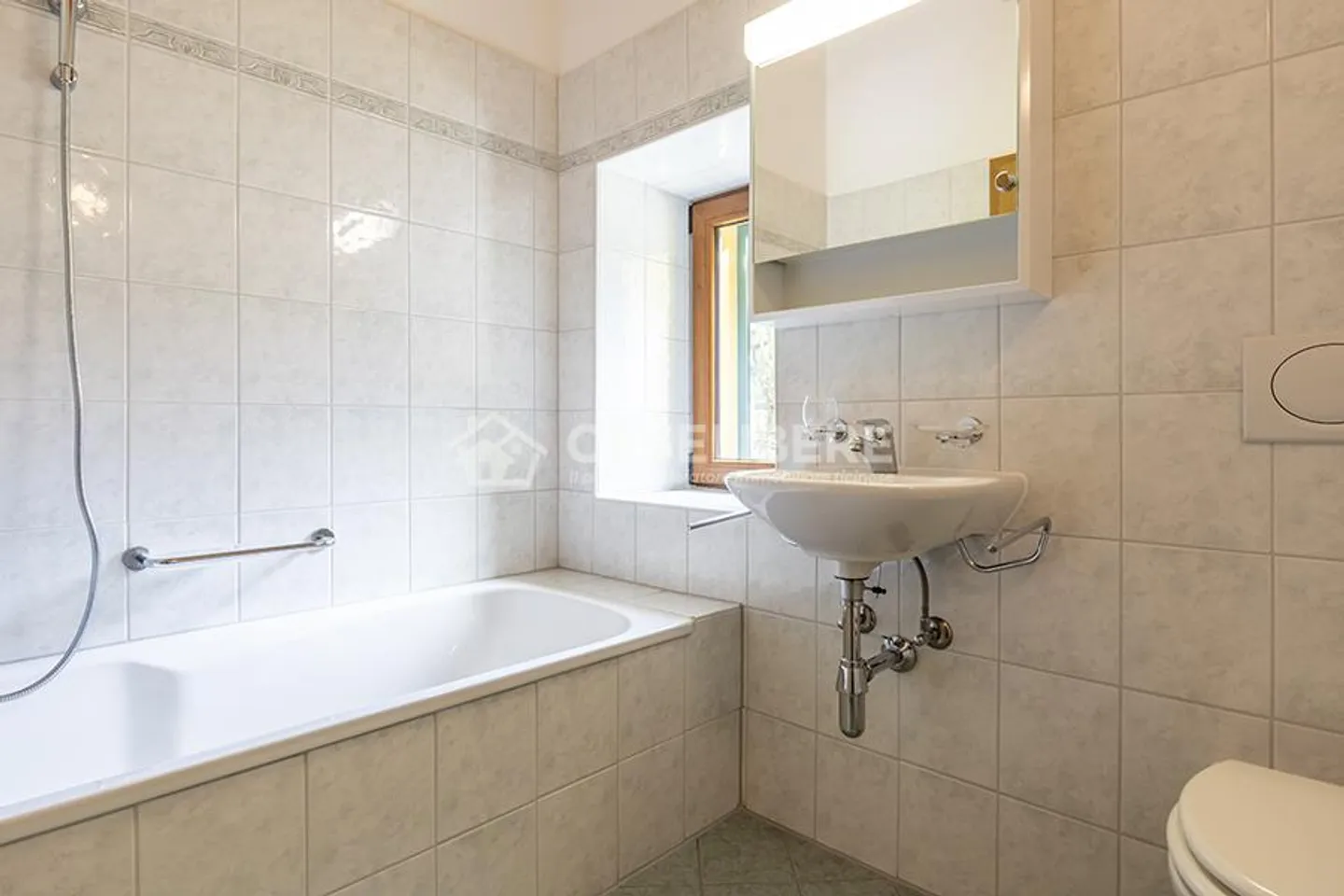 LUMINEUX 3.5 PIÈCES EN MEZZANINE À SIGIRINO - Photo 12 sur 12