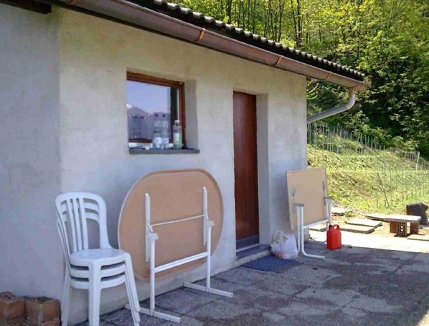 Rebberg mit Holzhäuschen an einer Panoramaaussichtslage - Foto 11 von 16