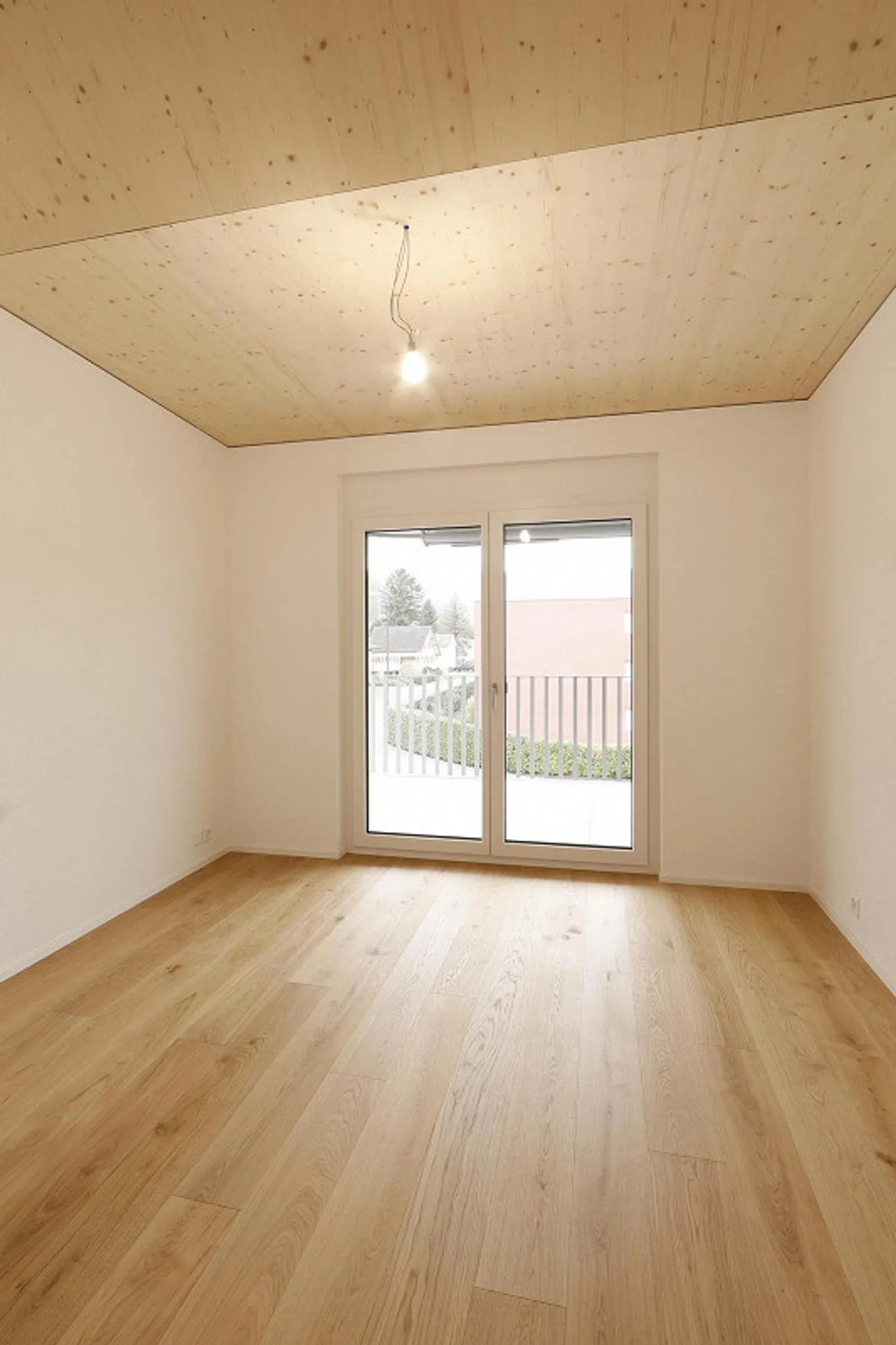 Spacious 4.5 Room Penthouse Apartment with Ownership Standard - Photo 9 of 12