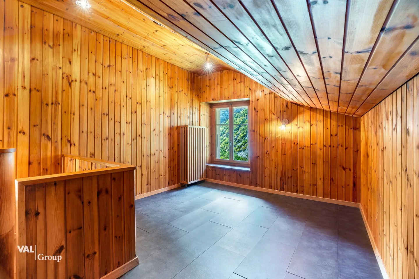 Two-family house with large grounds and outbuildings in the midst of nature above Visp - Photo 10 of 20