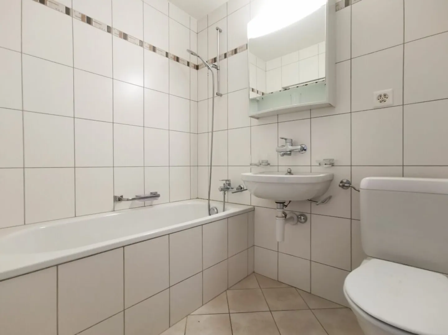 Wohnung mieten - Foto 2 von 6