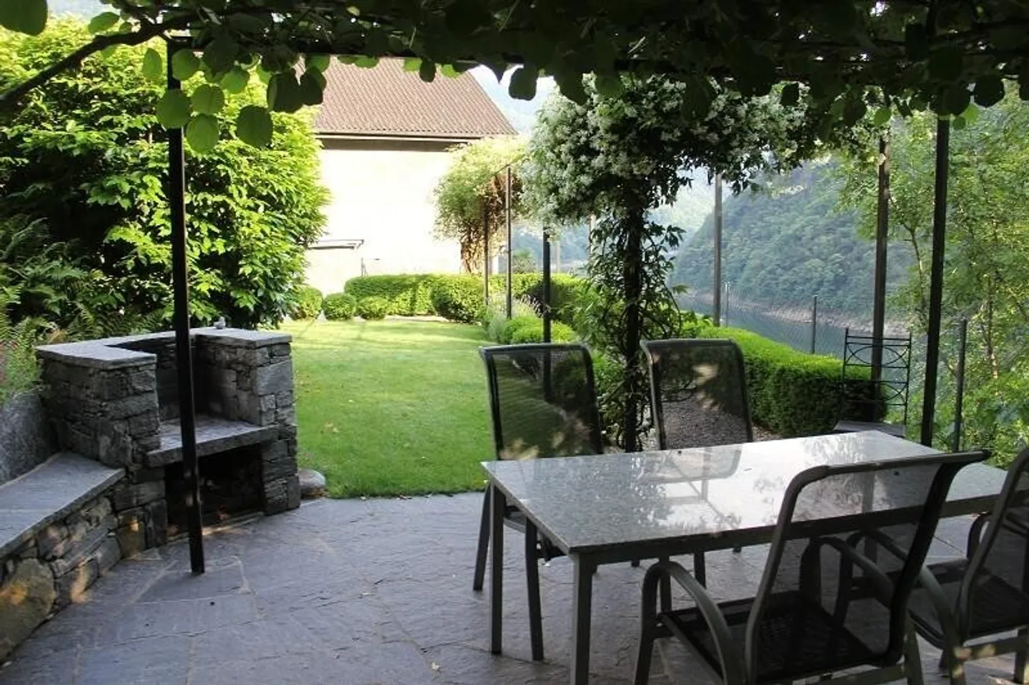 4 1/2-Room Attic Duplex with Garden Seating Area and Building Plot - Photo 12 of 13