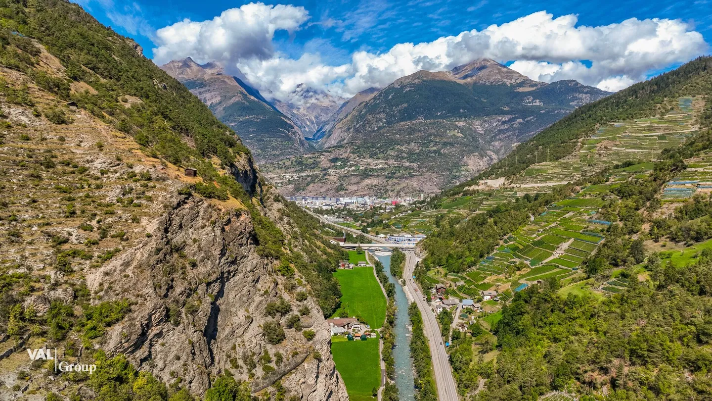 Two-family house with large grounds and outbuildings in the midst of nature above Visp - Photo 20 of 20