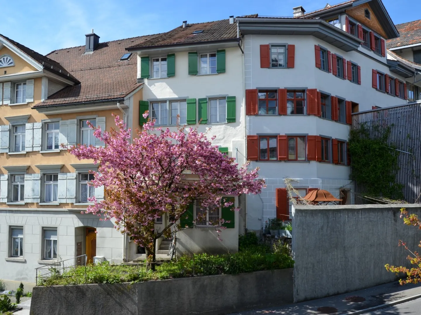 2.5-Zi. Altstadtwohnung mit sonnigem Balkon - Foto 1 von 5