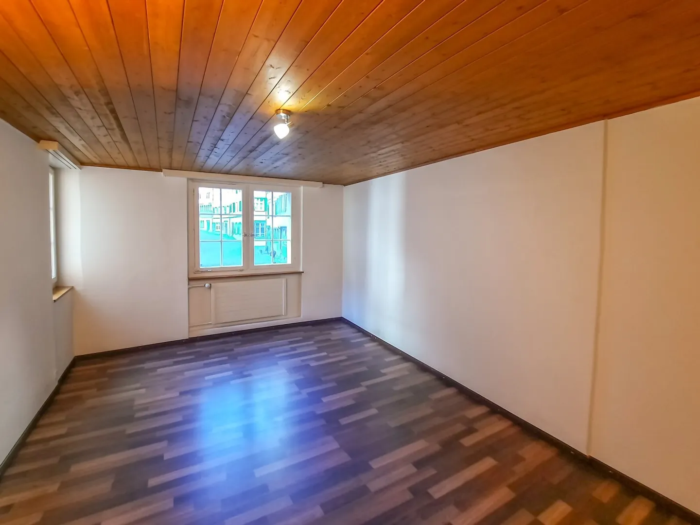 2.5-Zi. Altstadtwohnung mit sonnigem Balkon - Foto 4 von 5