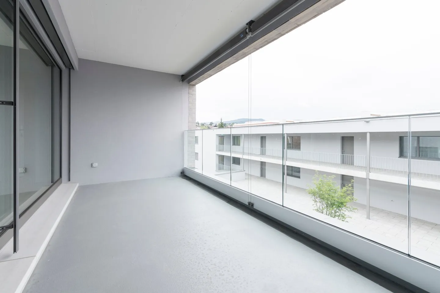 Appartements modernes, spacieux et lumineux de 2,5 pièces au centre de Münsingen - Photo 6 sur 7