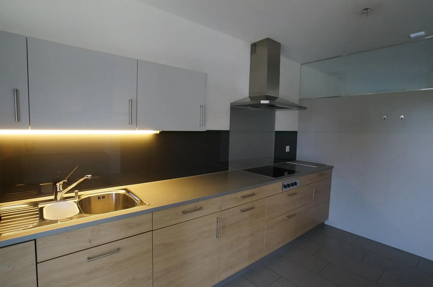Ampio appartamento di 4 1/2 stanze in un quartiere adatto alle famiglie - Foto 6 di 11