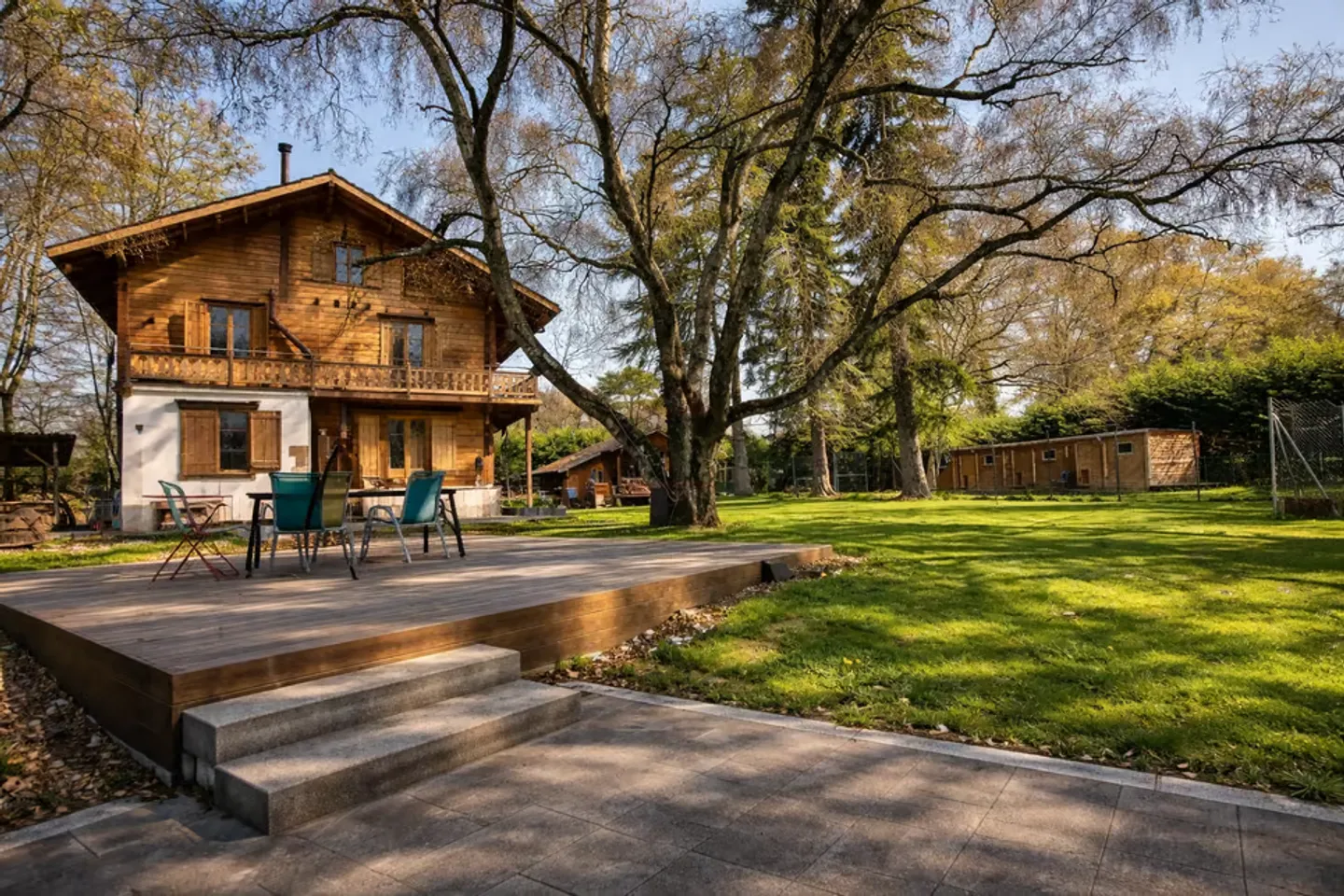 Chalet rénové avec élégance - Photo 1 sur 13