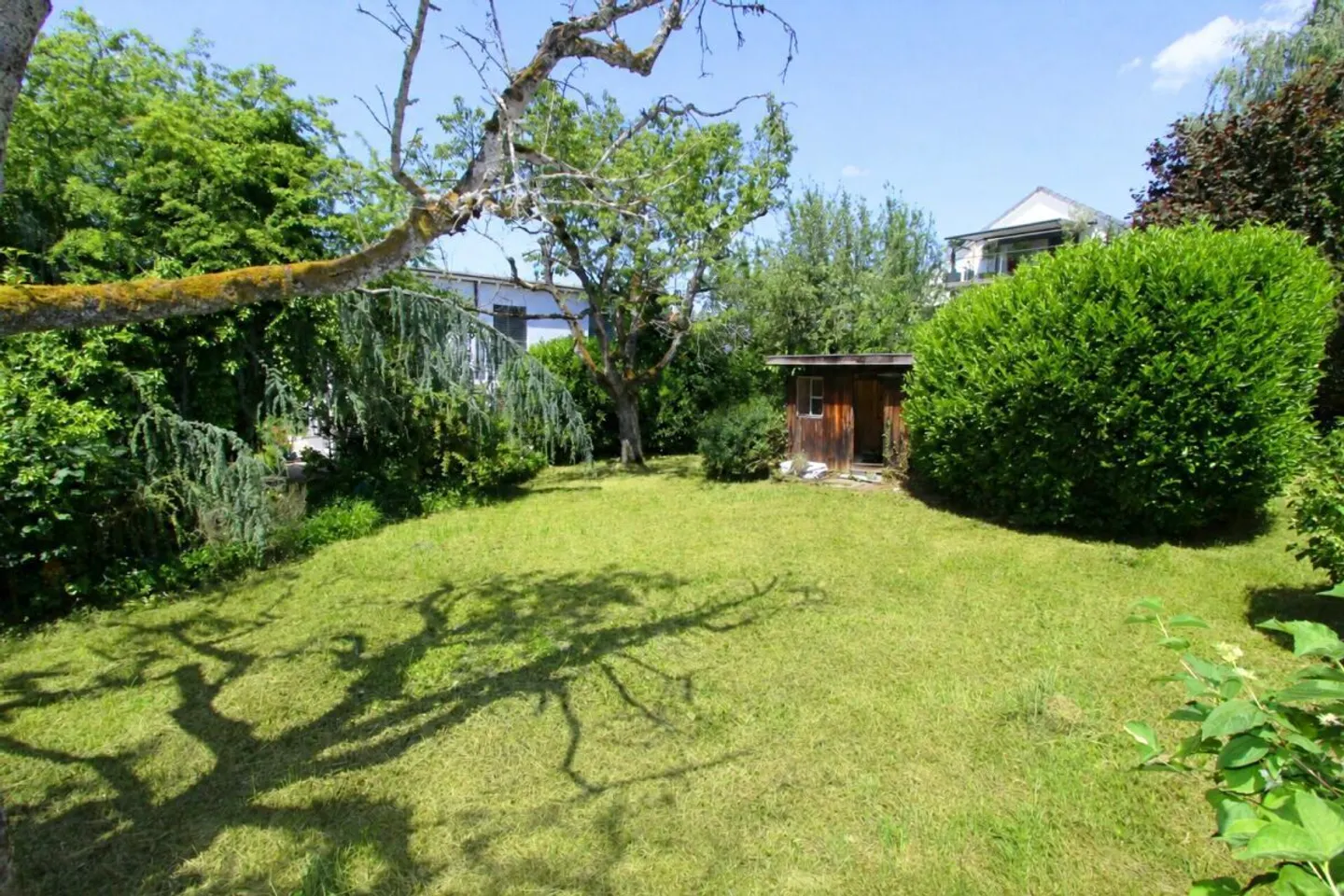 Terrain attractif dans un quartier calme - Photo 2 sur 5