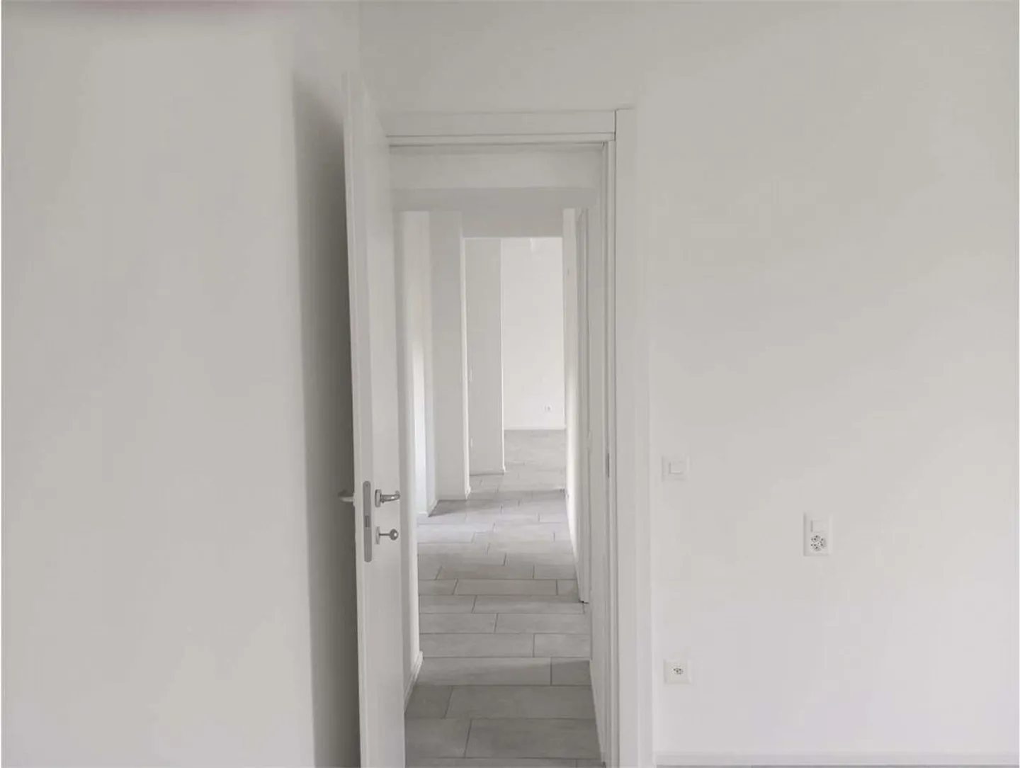 Modern 3.5 Room Apartment in Morbio Inferiore - Photo 8 of 10