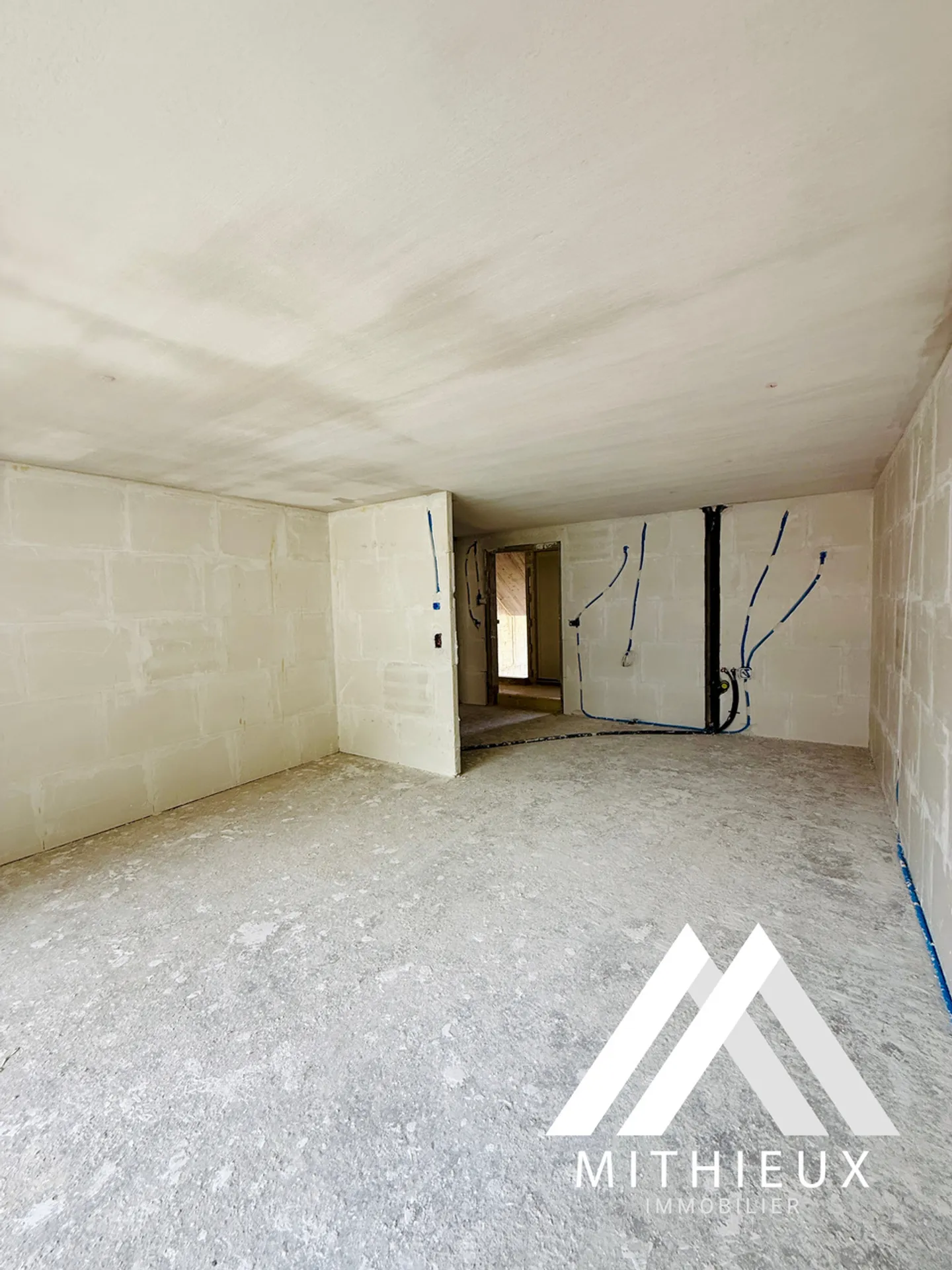 Appartement à vendre - Photo 2 sur 12