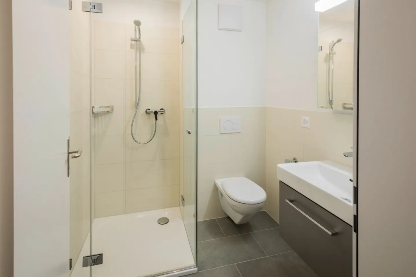 Ampio appartamento di 3,5 locali in standard di proprietà - Foto 7 di 10