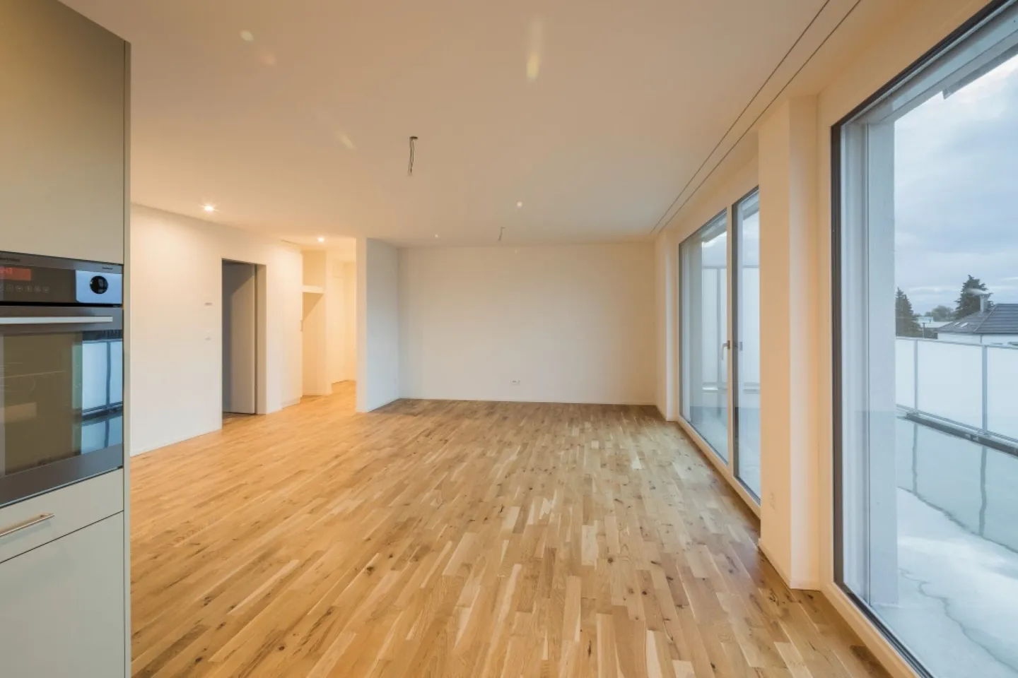 Ampio appartamento di 3,5 locali in standard di proprietà - Foto 3 di 10