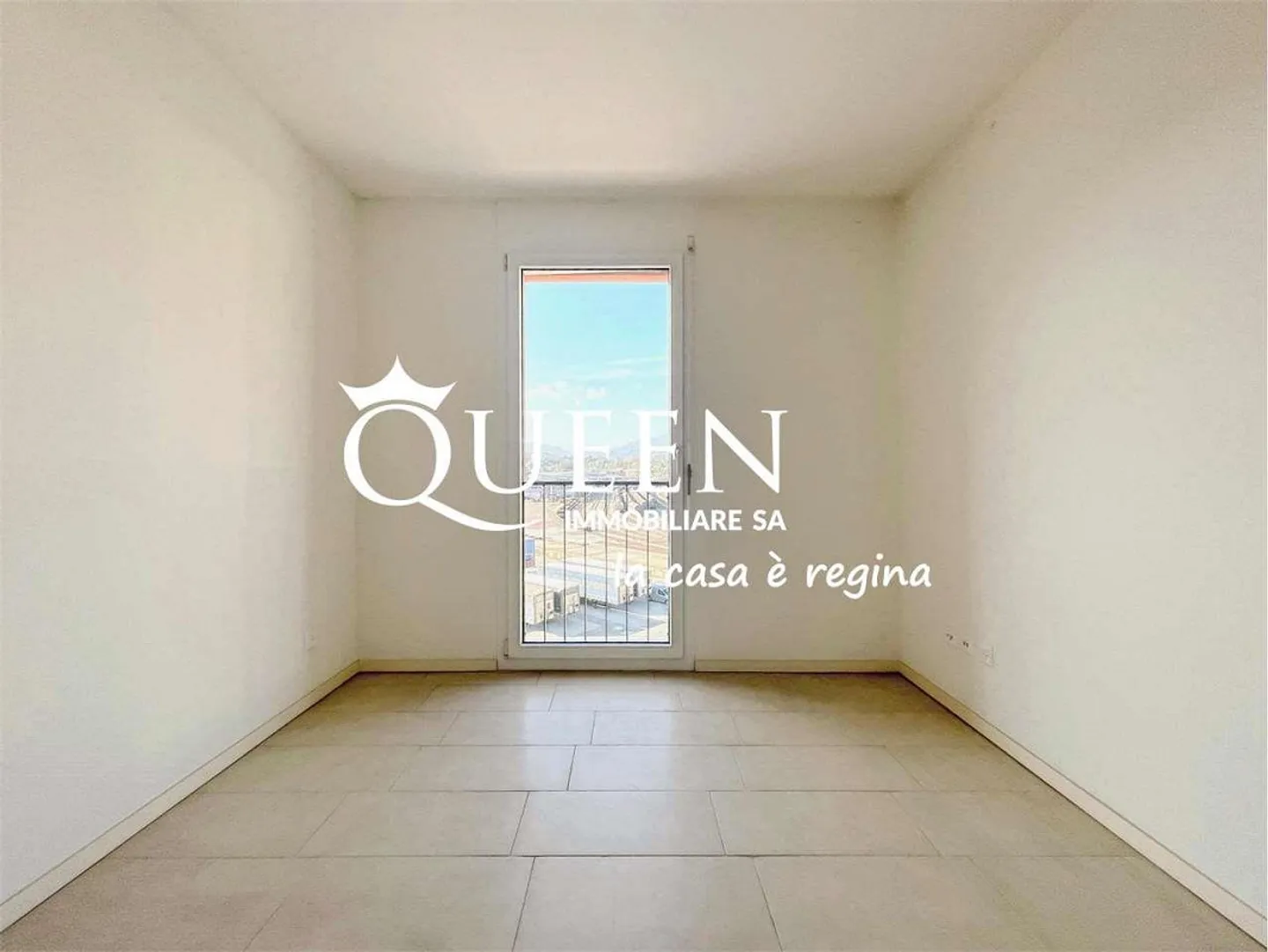 Chiasso: Penthouse with 4.5 rooms, 140 m², balconies, unobstructed view and garden - Photo 11 of 13