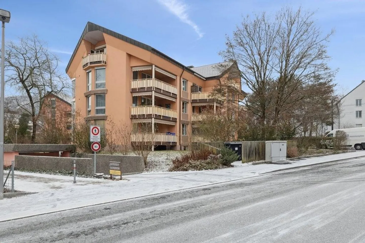 Charmante Dachwohnung in Arlesheim - Foto 1 von 11