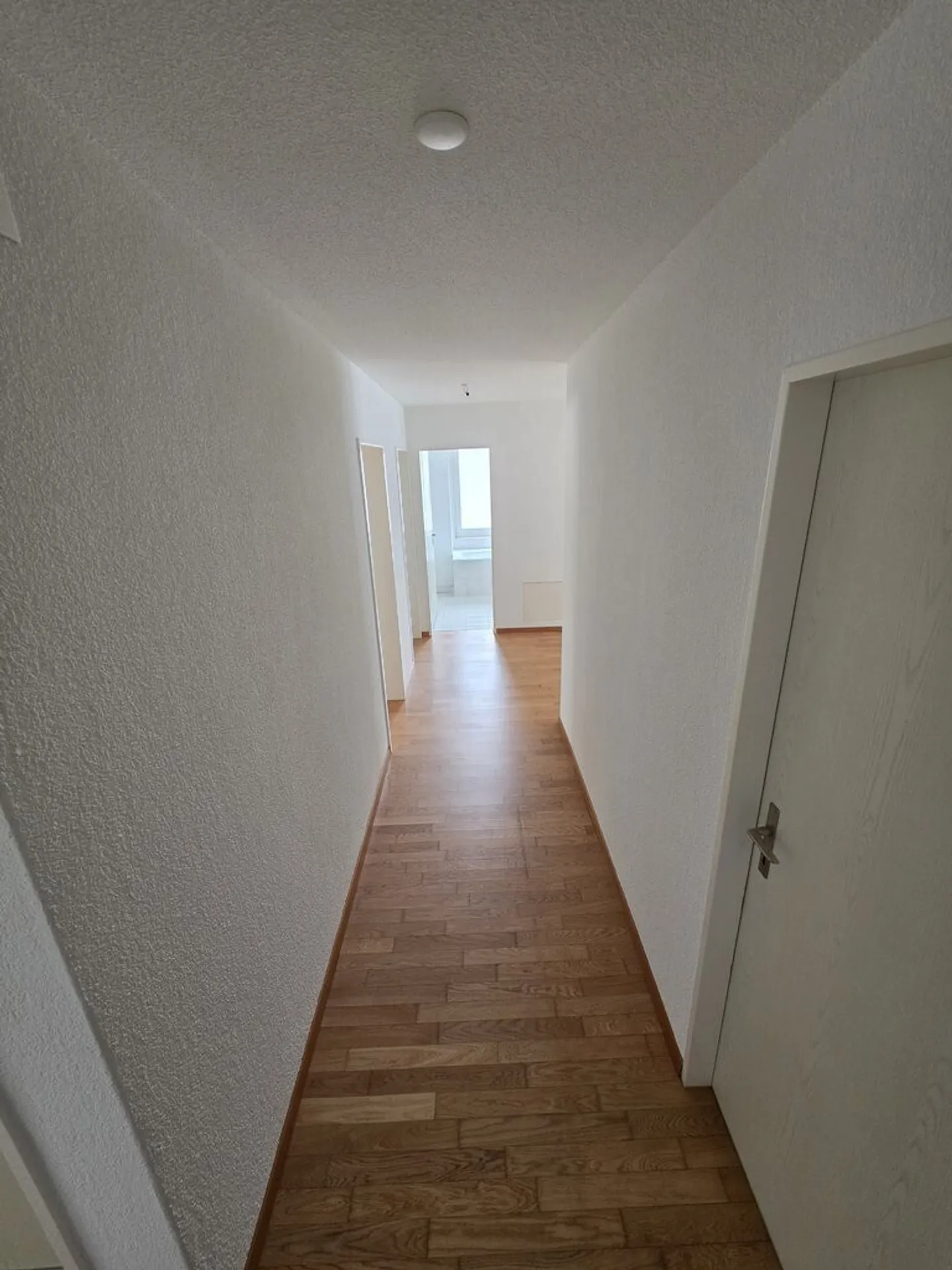 Appartamento attraente di 3,5 stanze a Glattfelden - idealmente situato - Foto 6 di 8