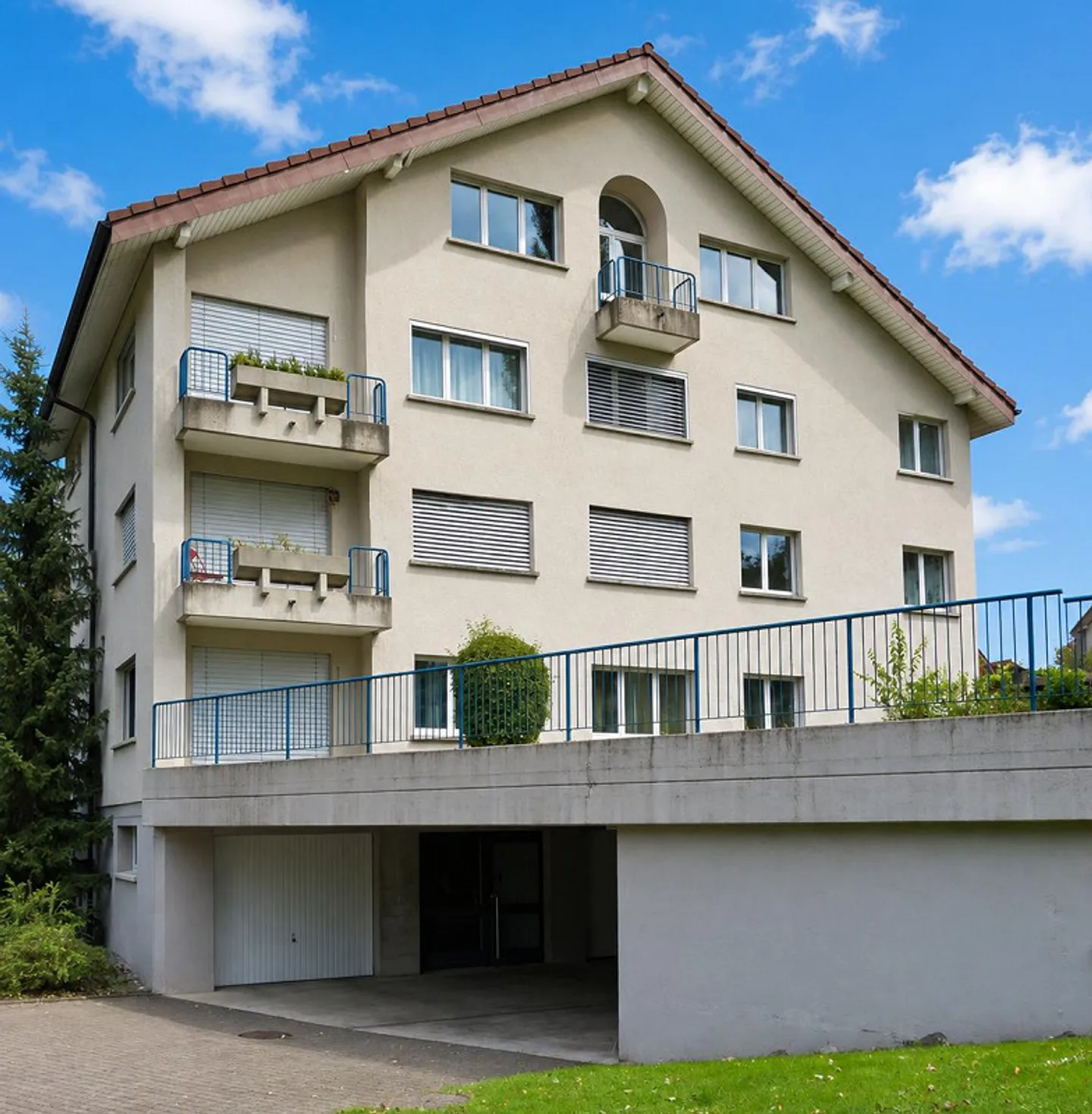 Grosszügige und helle Wohnung an ruhiger Lage - Foto 1 von 20