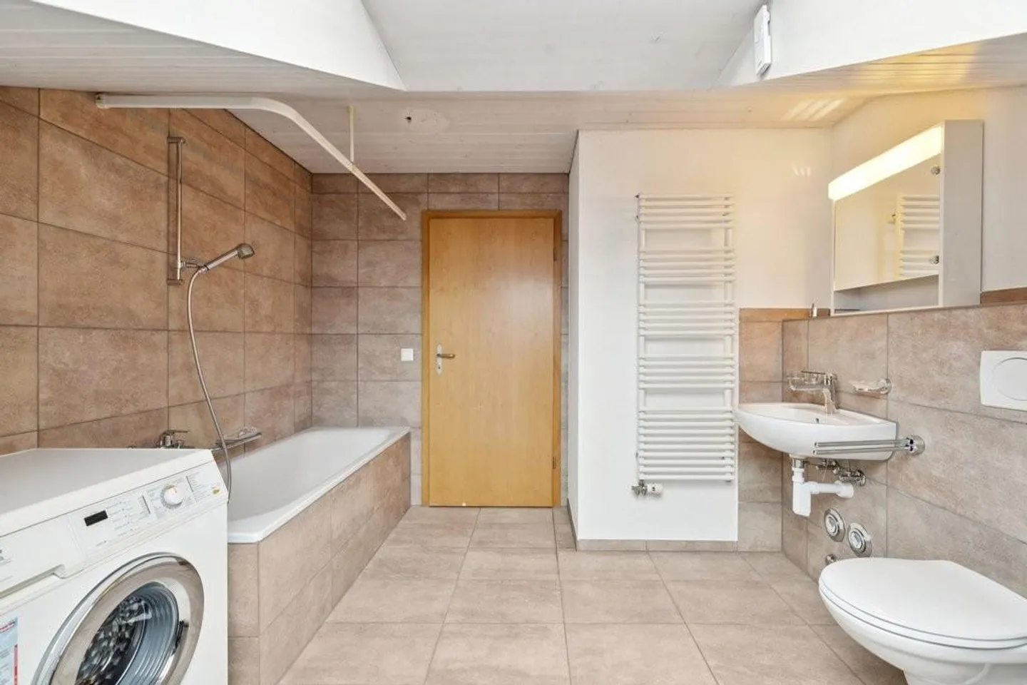 Charmante Dachwohnung in Arlesheim - Foto 8 von 11