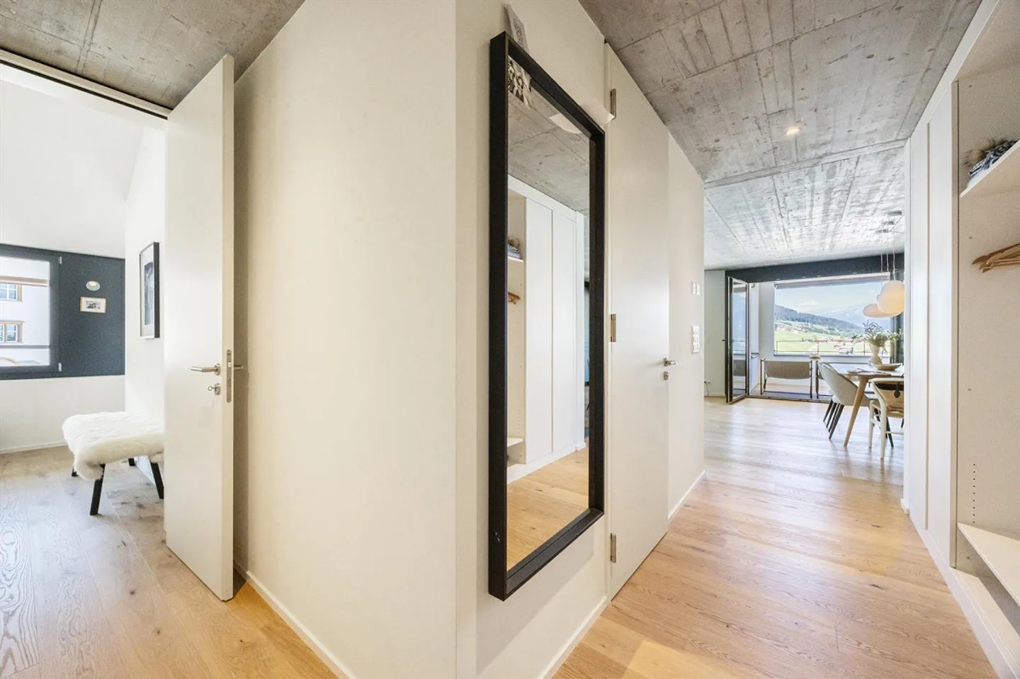 Exklusive 3½-Zimmer-Wohnung im skandinavischen Stil in Obersaxen - Foto 4 von 16