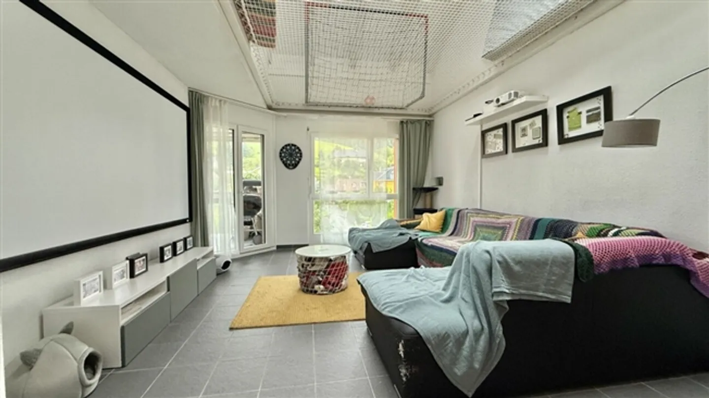 Ampio appartamento duplex di 5,5 locali in una buona posizione Copia - Foto 2 di 11