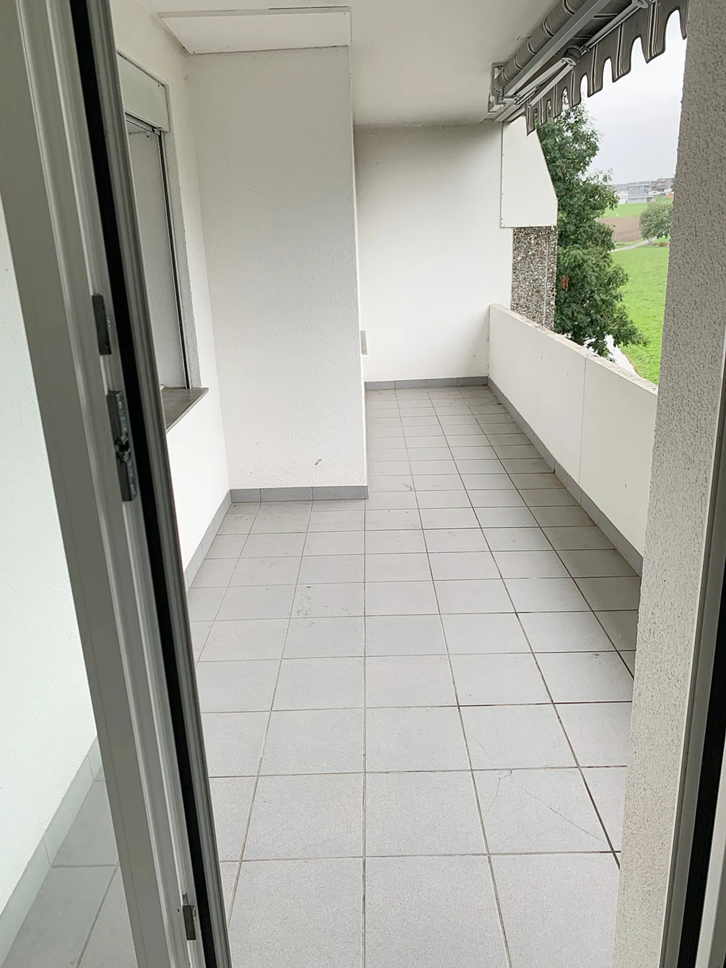 Helle, ruhige renovierte 3.5-Zimmer-Wohnung - Foto 8 von 11