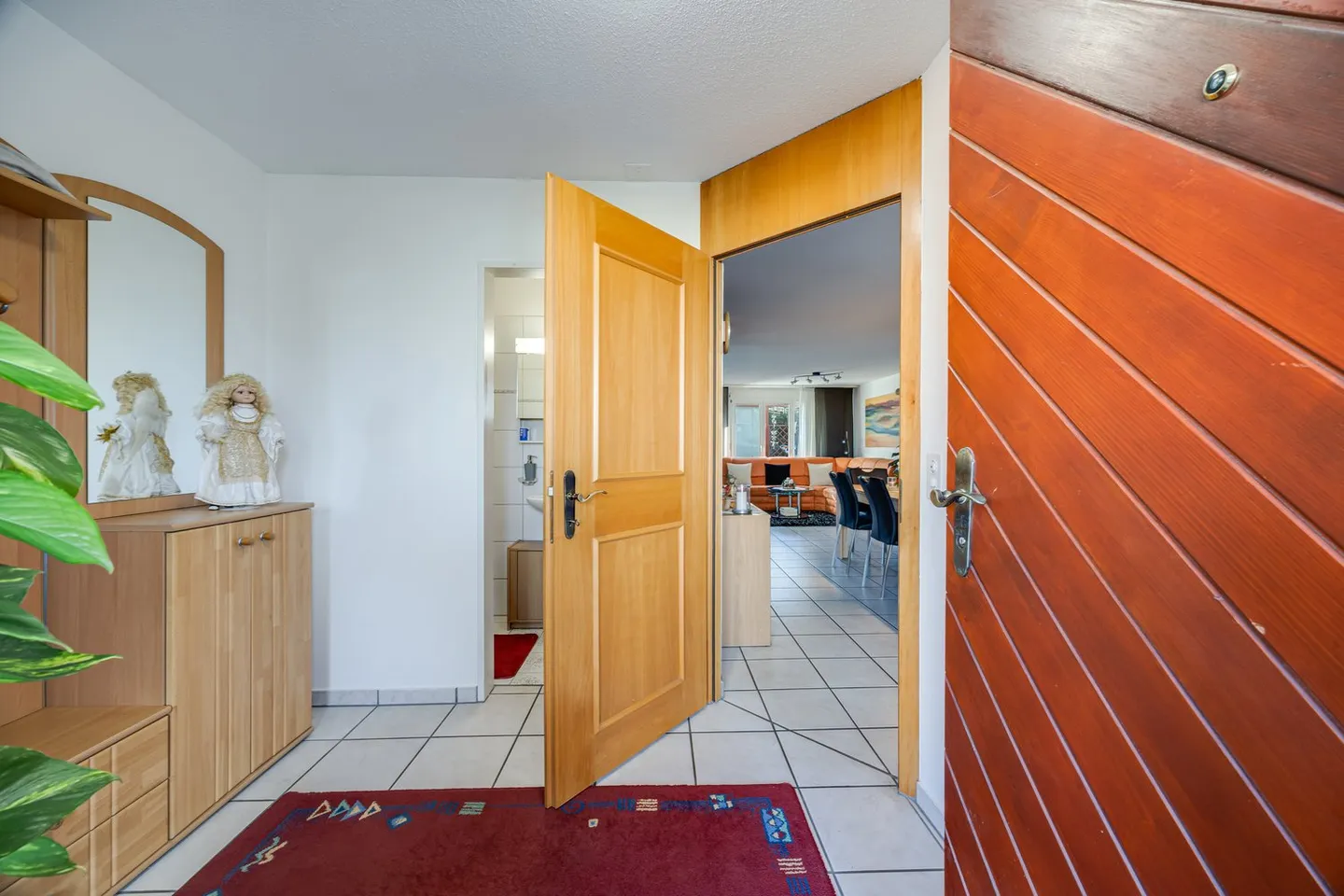 Charmantes 5.5-Zimmer-Reihenhaus in ruhiger Lage von Siebnen - Foto 2 von 16