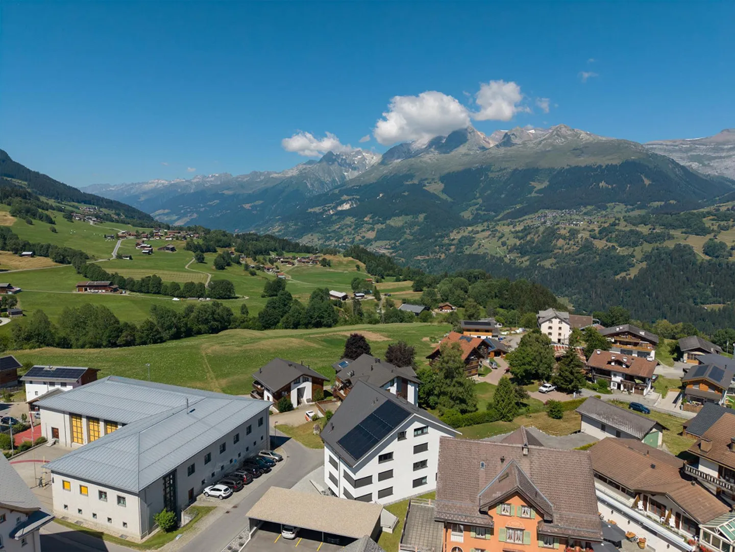 Exklusive 3½-Zimmer-Wohnung im skandinavischen Stil in Obersaxen - Foto 13 von 16