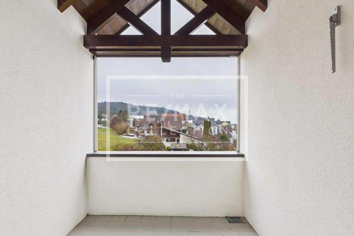 Sunny attic apartment in Bonstetten with dream views, near Zurich - Photo 12 of 13