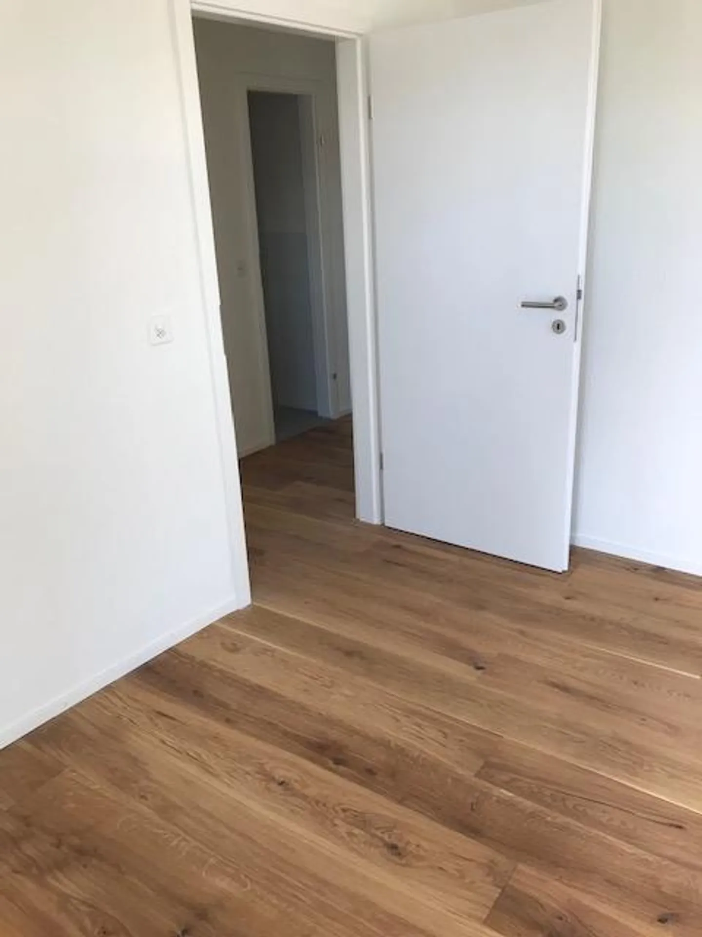 Appartement moderne de 3 pièces avec balcon - Photo 9 sur 9