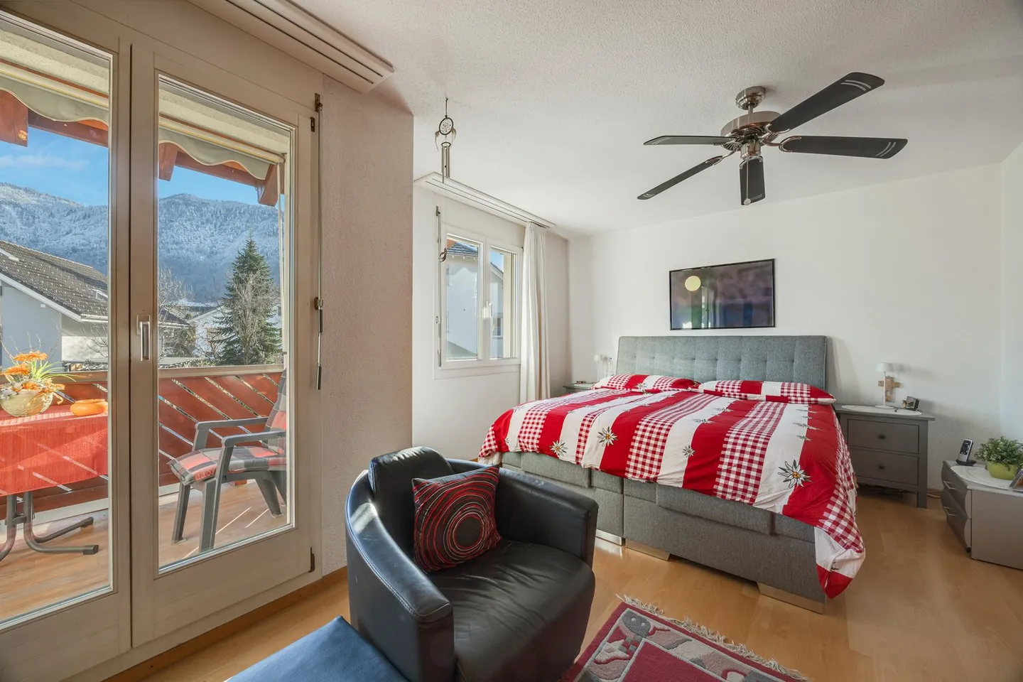 Charmantes 5.5-Zimmer-Reihenhaus in ruhiger Lage von Siebnen - Foto 10 von 16