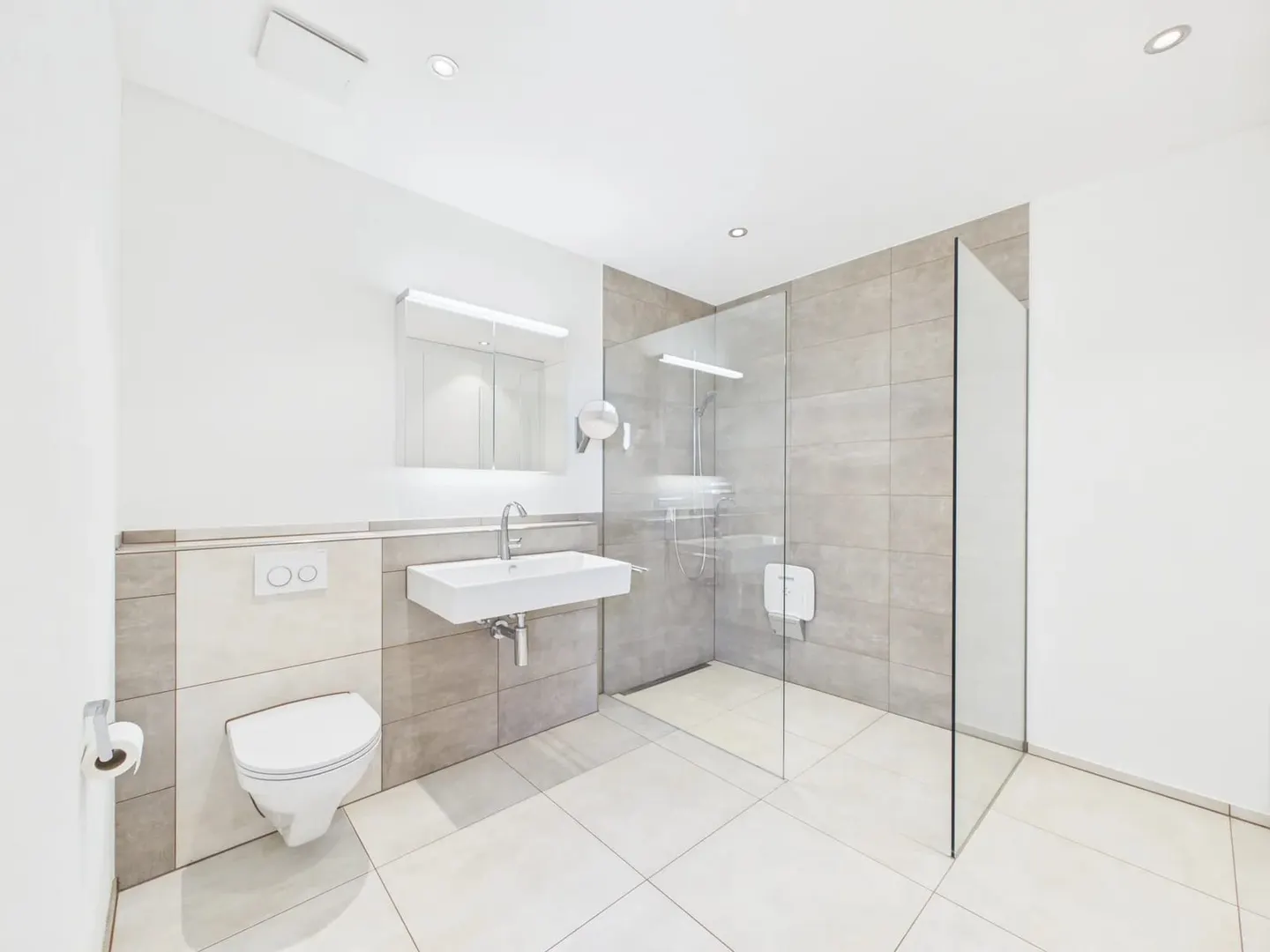 Appartamento esclusivo di 4,5 locali con ampia terrazza e balcone - Foto 12 di 13