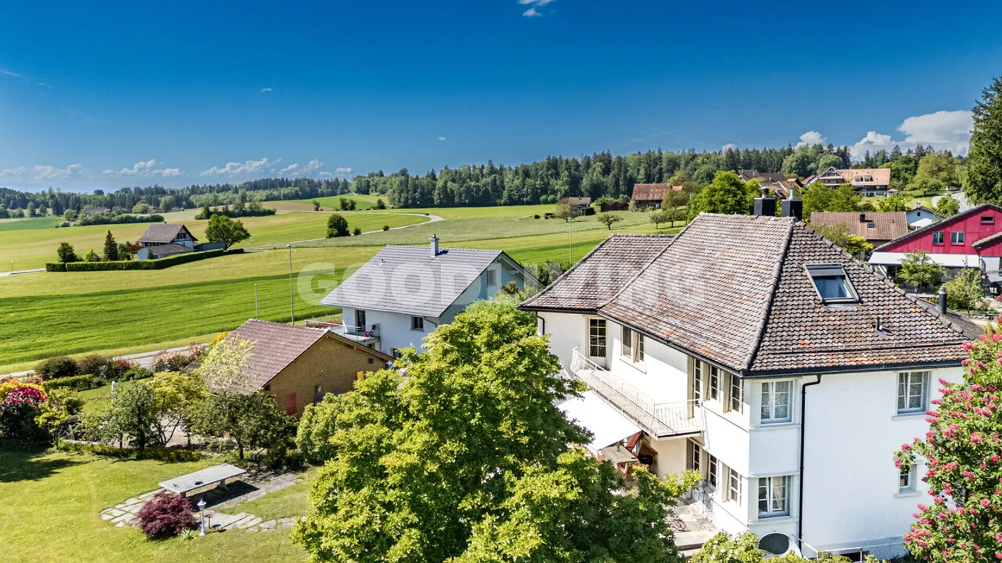 Stately property with park-like grounds and development potential - Photo 5 of 7