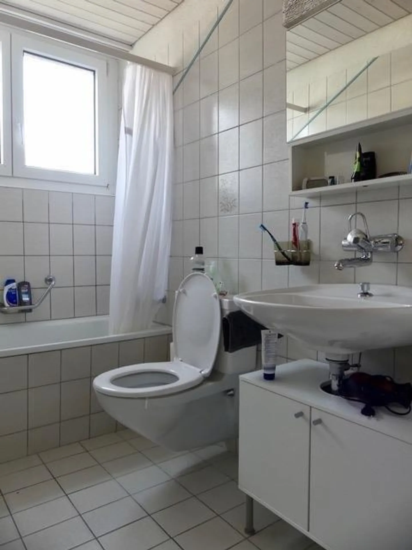 Logement confortable à proximité immédiate de l'Université de Saint-Gall - Photo 3 sur 5