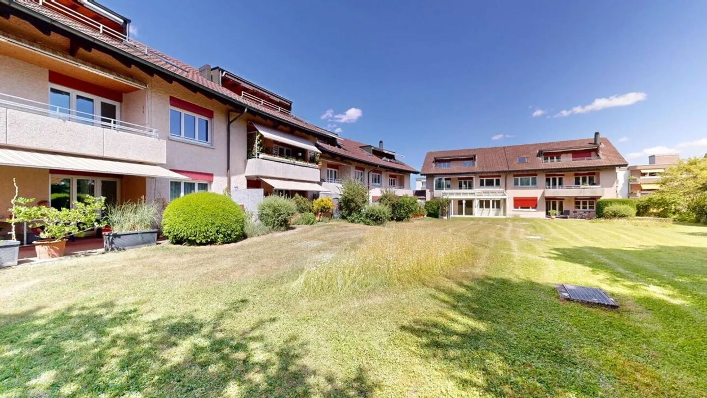 Modernes Apartment mit verglastem Balkon - Foto 13 von 15