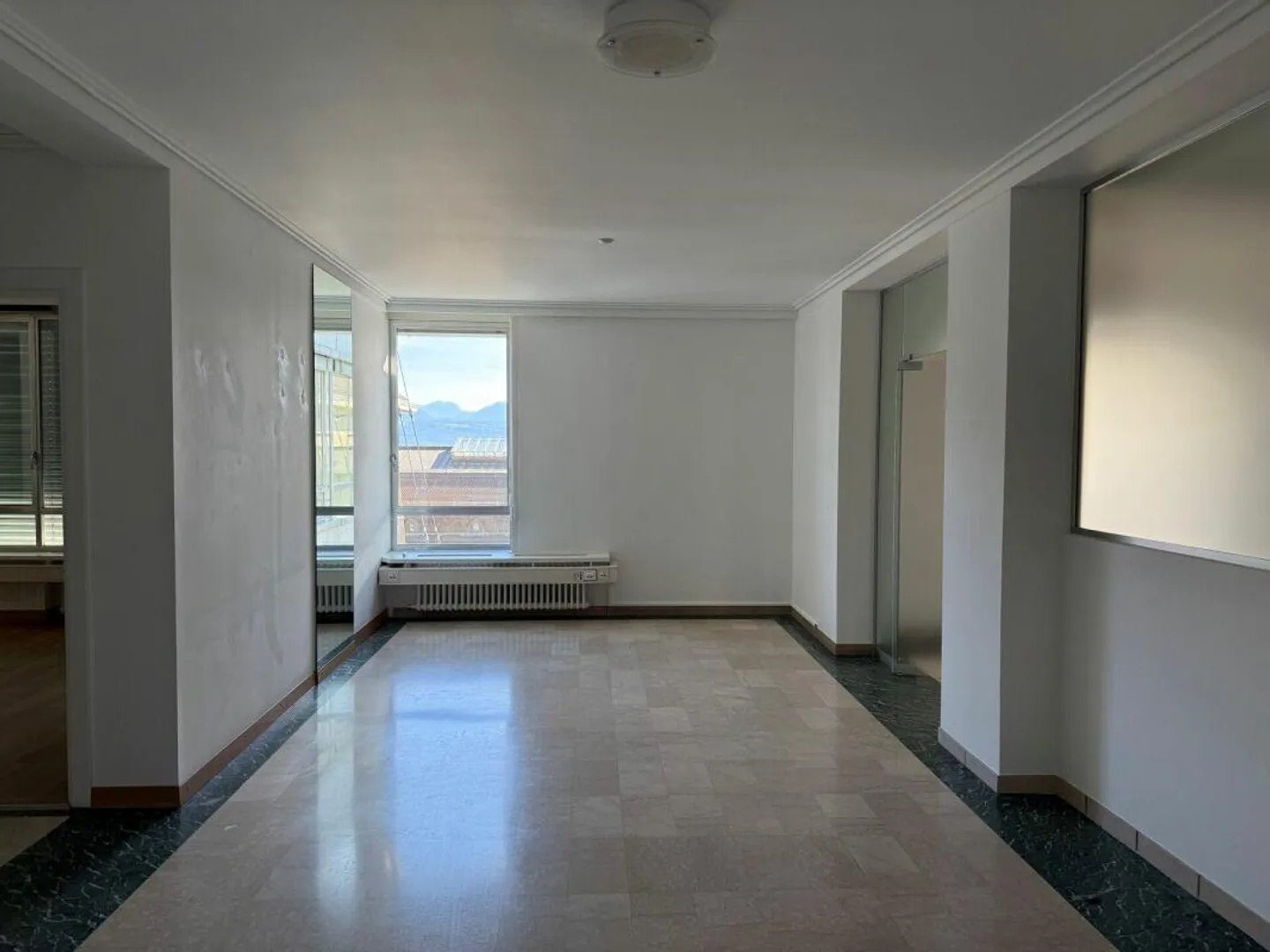 Divisible office of 719 m2 - Photo 8 of 9