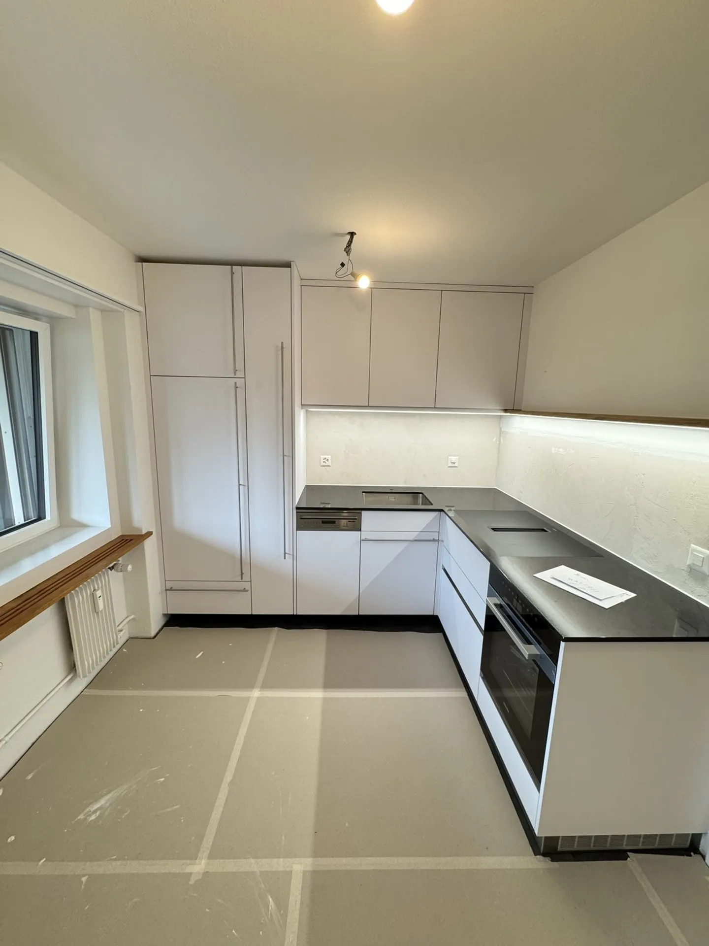 Appartamento ristrutturato di 3,5 locali nel quartiere Brünnen! - Foto 2 di 10