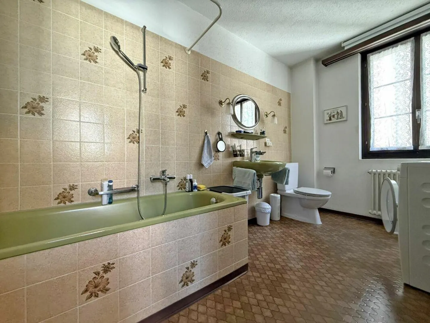 Unique Row House - Photo 10 of 14
