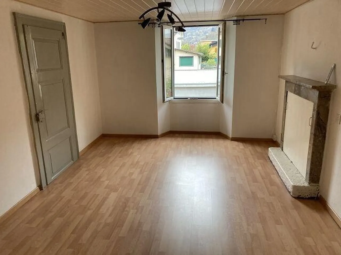 Immeuble multifamilial avec potentiel d'agrandissement / maison plurifamiliale avec poten... - Photo 8 sur 12