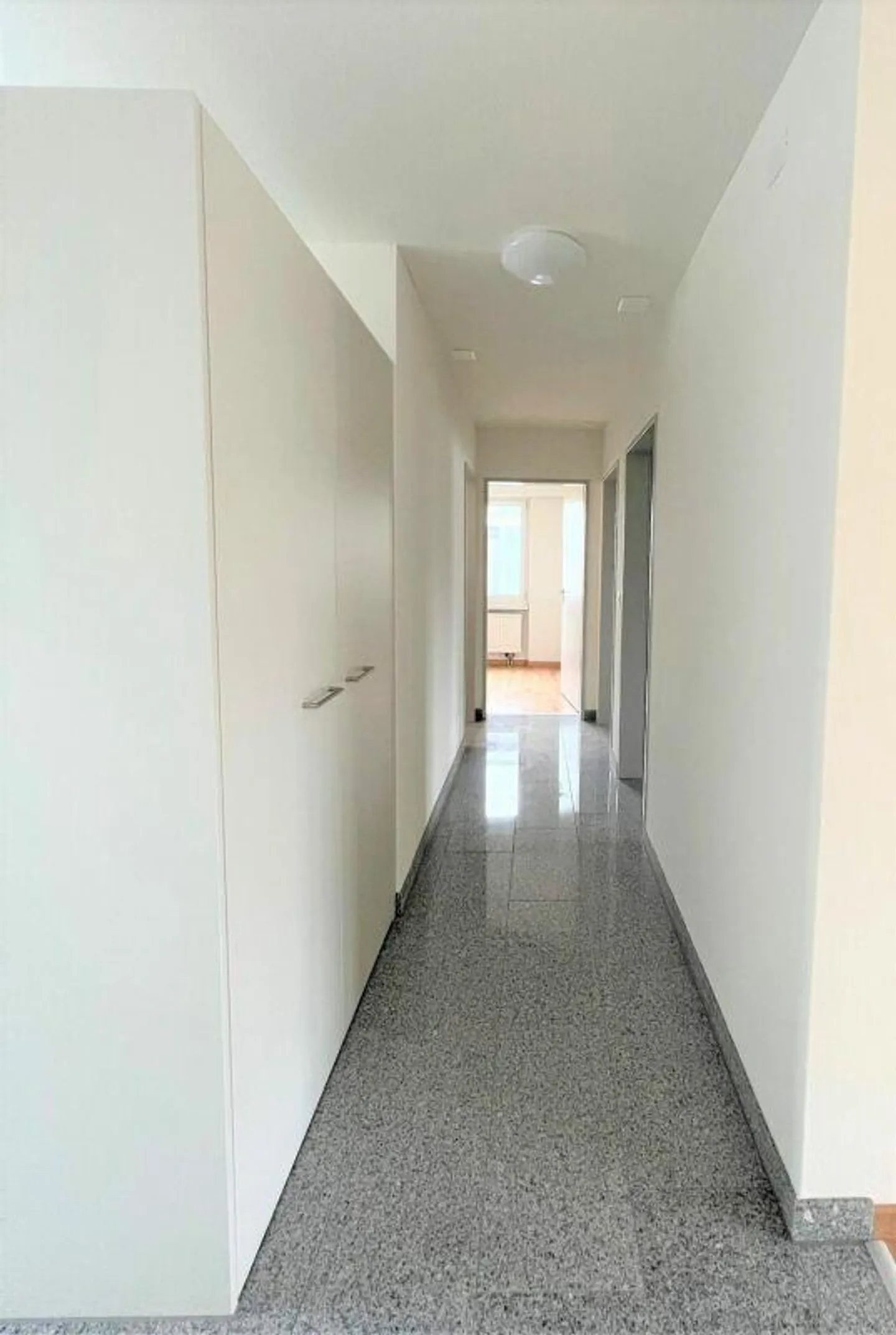 Bell'appartamento di 5,5 stanze - Foto 4 di 7