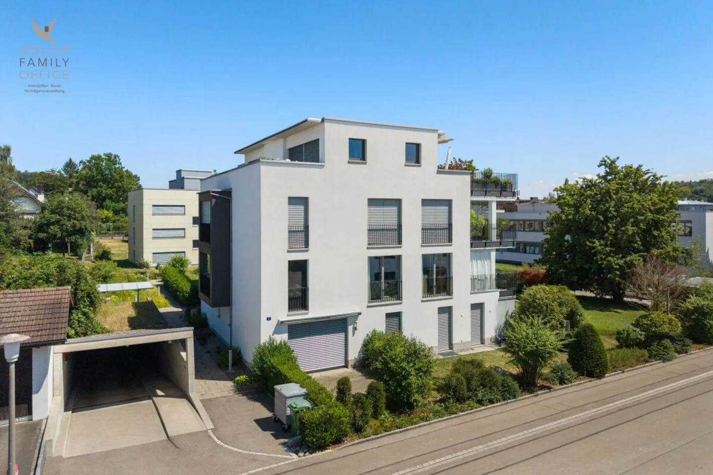 Exclusive 4 1/2 room apartment in the heart of Seuzach - Photo 2 of 13