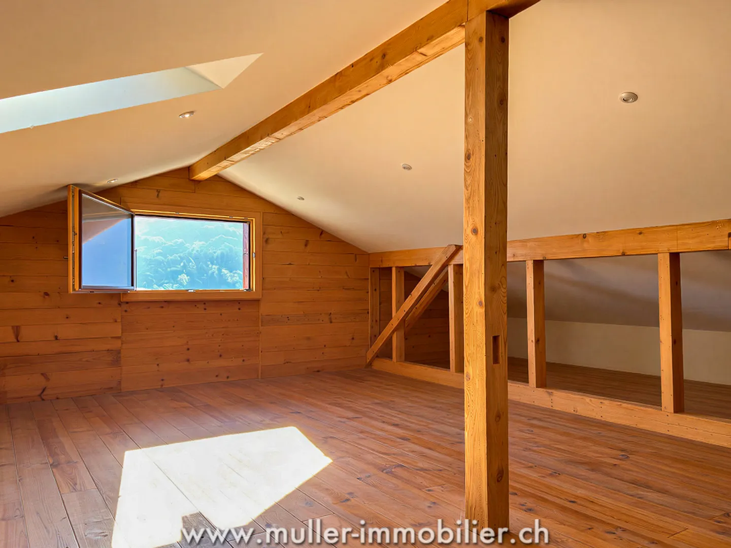 Charming Chalet with Restaurant - Photo 7 of 11