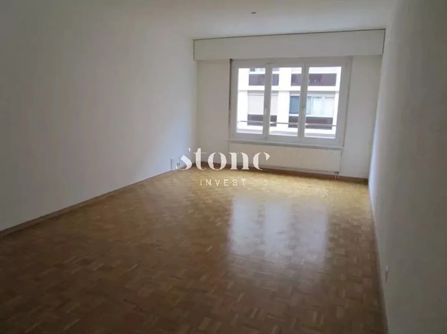 4 ROOMS REFRESHED IN THE HEART OF PAQUIS - Photo 2 of 5