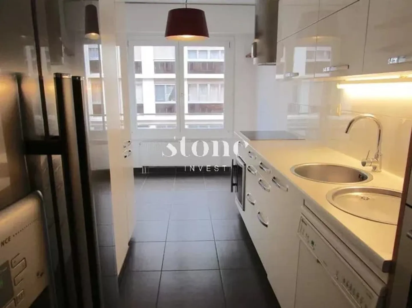 4 ROOMS REFRESHED IN THE HEART OF PAQUIS - Photo 1 of 5