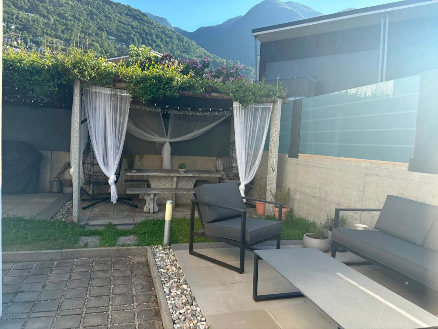 5 1/2-Zimmer-Villetta mit Garten an sehr sonniger, ruhiger Aussicht... - Foto 24 di 30